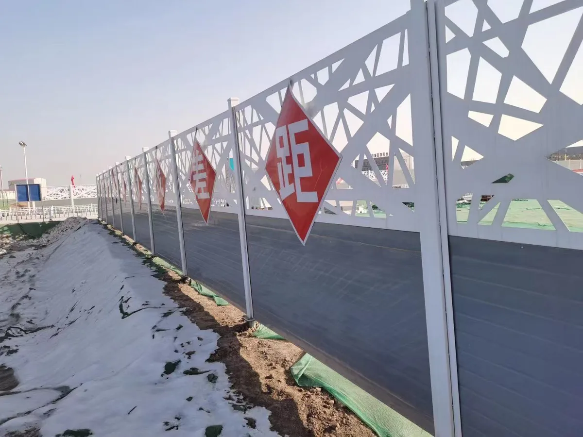 See-through grid type construction fence panel keeping open visibility and airflow