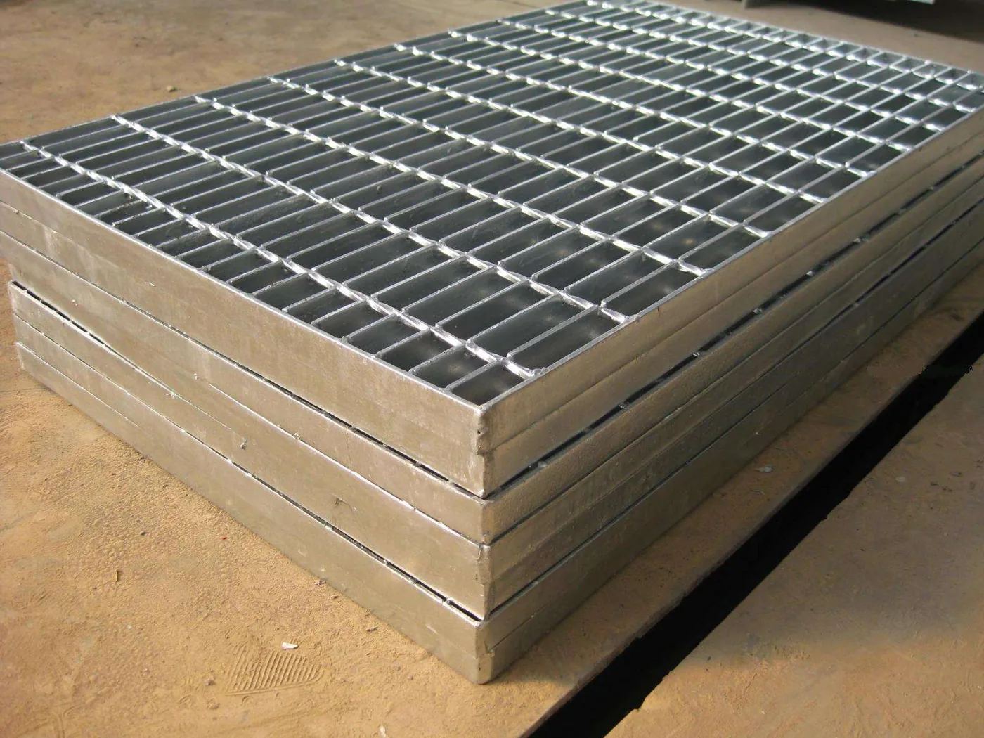 Galvanized steel grating platform panel