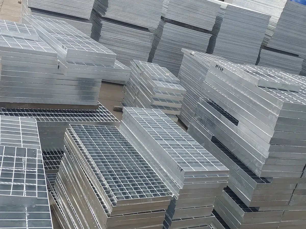 Hot dip galvanized steel grating for drain covers walkways and platforms